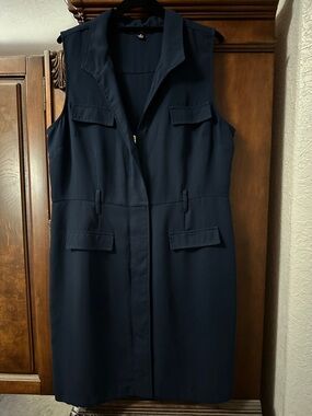 Sharagano Navy Sleeveless Midi Shift Dress